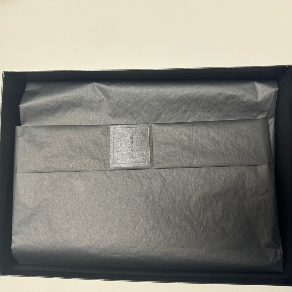 Saint Laurent tote bag. Brand New!! Authentic!! - Picture 8 of 9